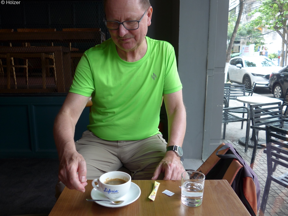 hoe-2018-03-12-Da_Nang-P1060061p.jpg
