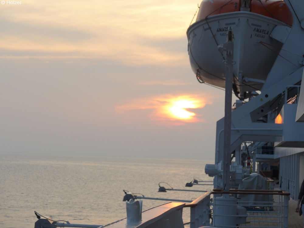 hoe-2018-03-16-Tioman-P1090088p.jpg