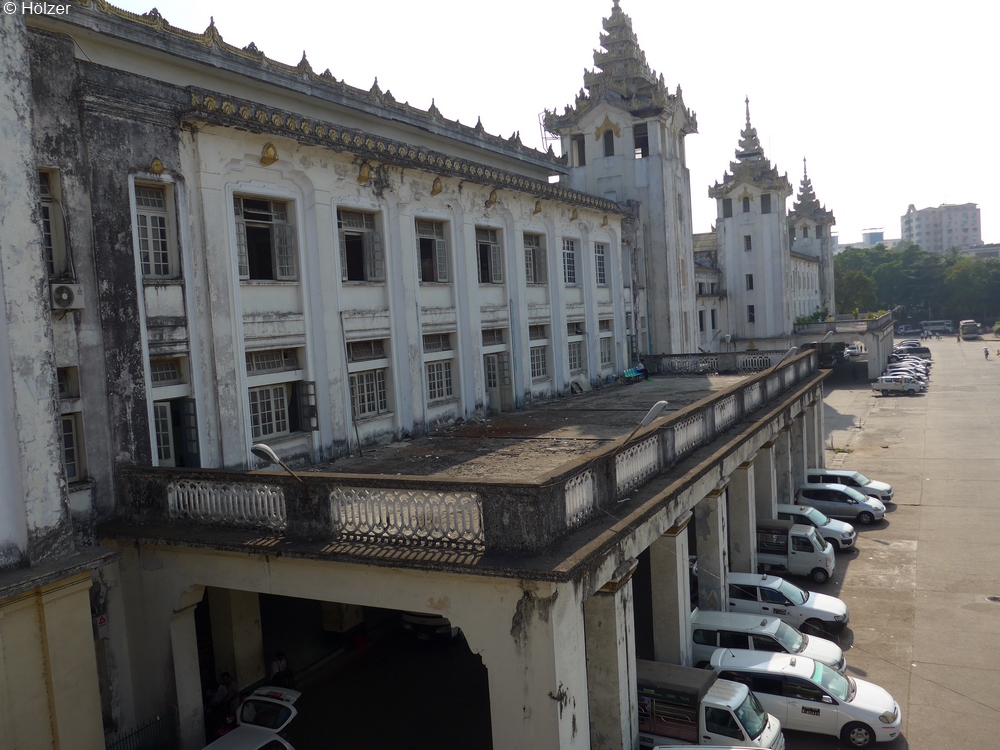 hoe-2018-03-22-Yangon-P1090463p.jpg