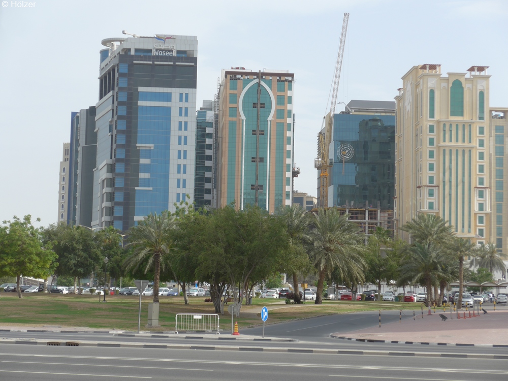hoe-2018-04-08-Doha-P1100146p.jpg