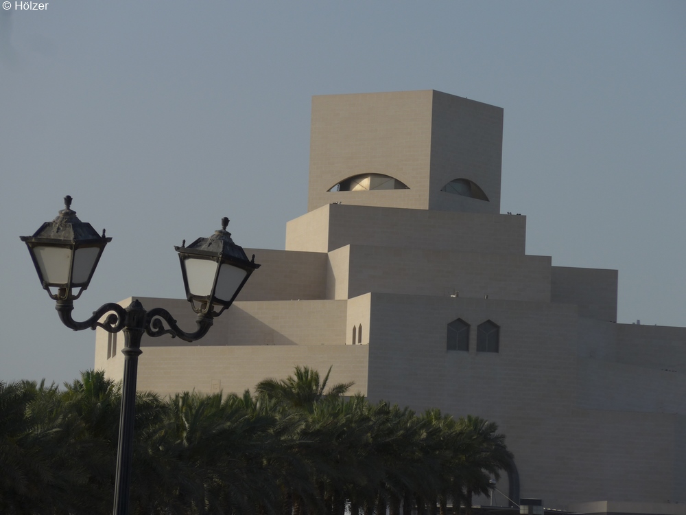 hoe-2018-04-08-Doha-P1100177p.jpg